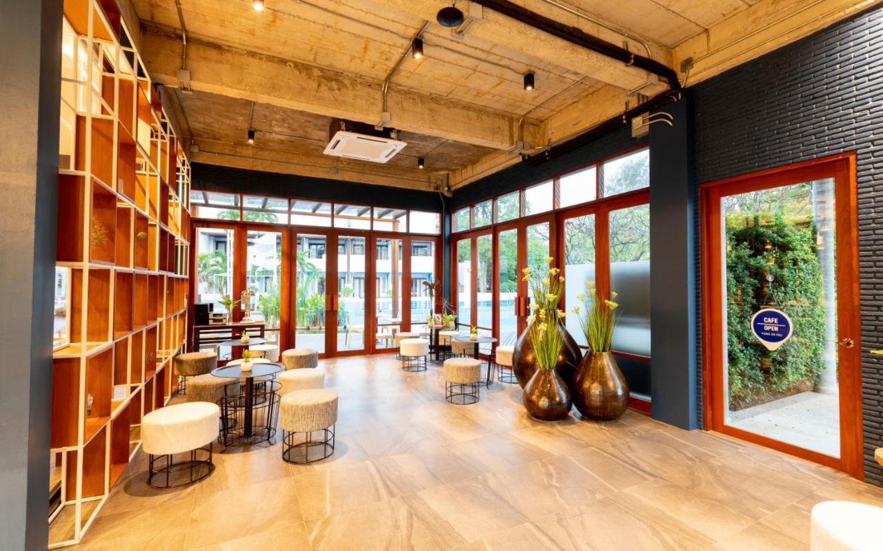 Kochira Hotel Huahin Kültér fotó